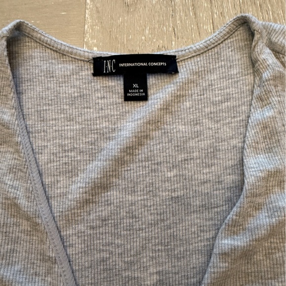 INC International Concepts LINED Gray Short Sleeve Ribbed Tee - Picture 2 of 5